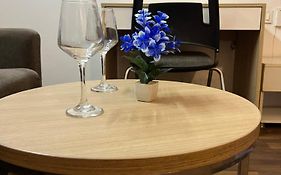 Golden Palms Studio Apartment